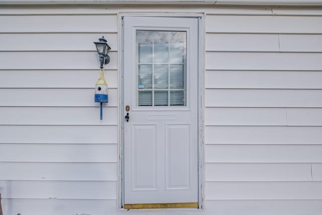 view of property entrance