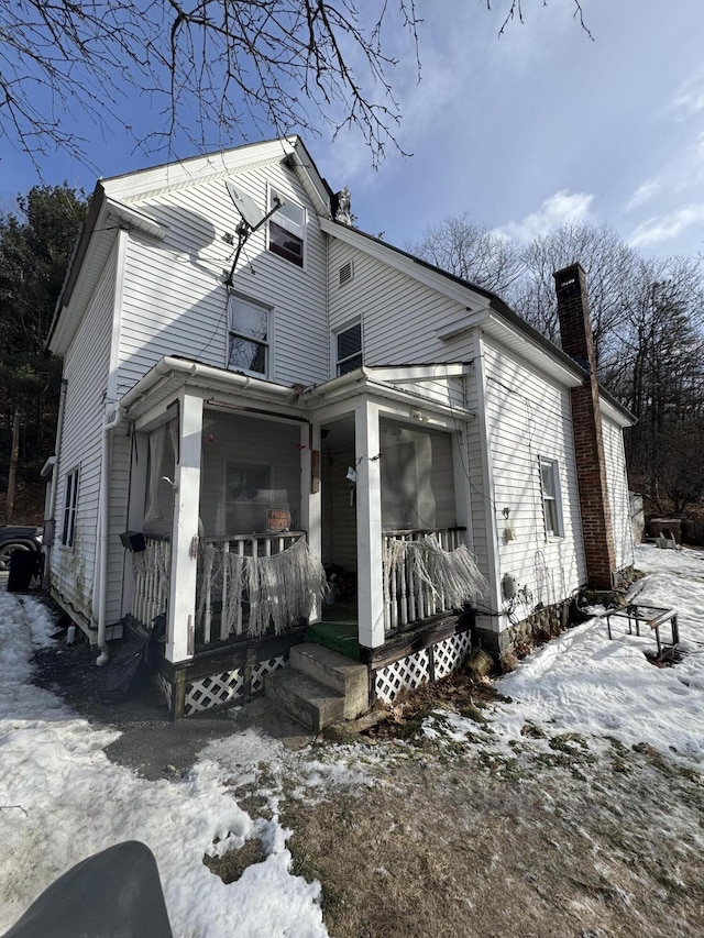 view of front facade featuring a porch