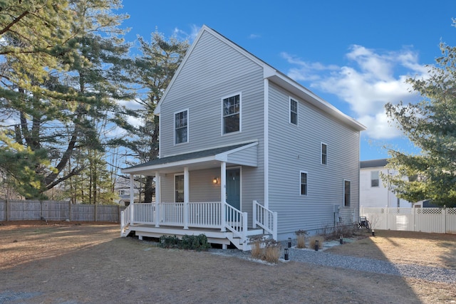 view of front facade with covered porch