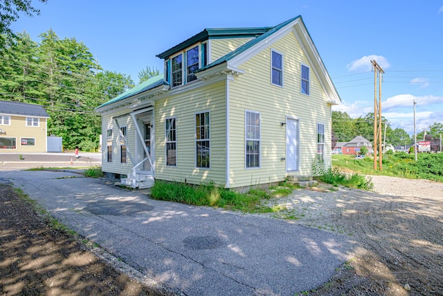 view of front of home