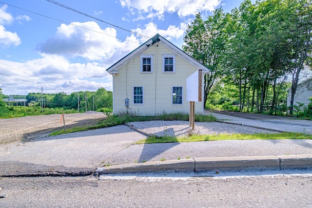 view of property exterior