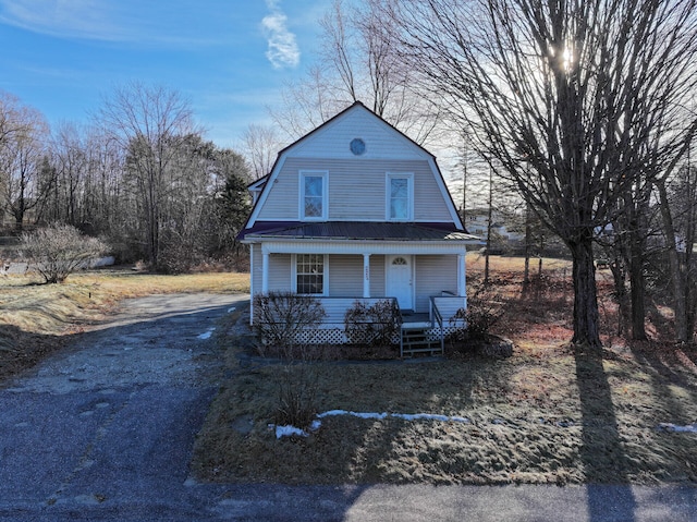 view of front facade with covered porch