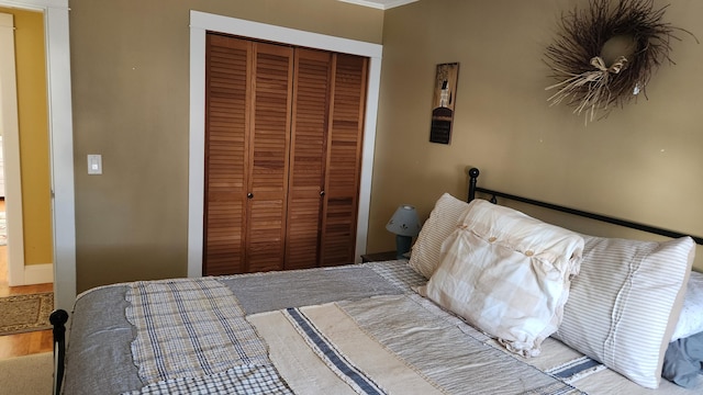 bedroom with a closet