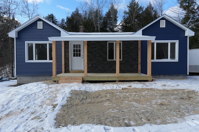 view of front of property featuring a porch