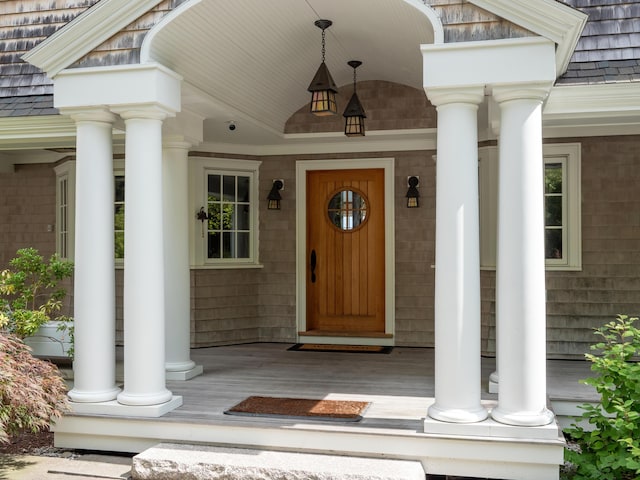 entrance to property with covered porch