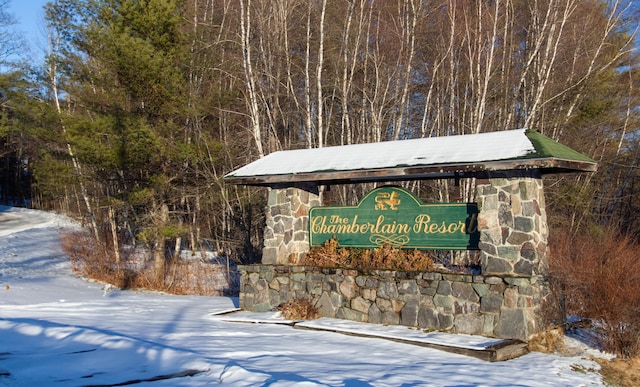 view of community / neighborhood sign