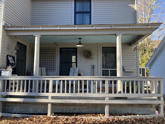 entrance to property with covered porch