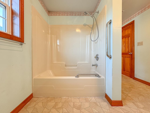 bathroom with tub / shower combination