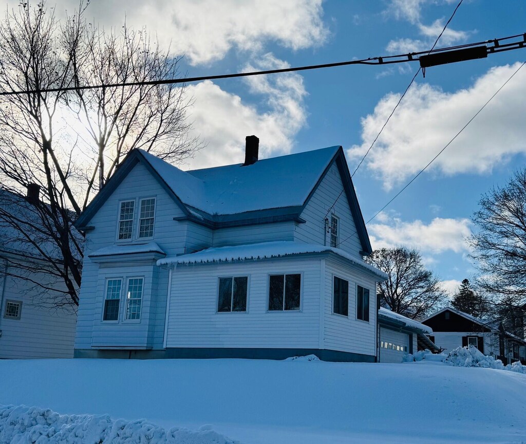 104 Oxford St, Millinocket, ME 04462 - exterior space