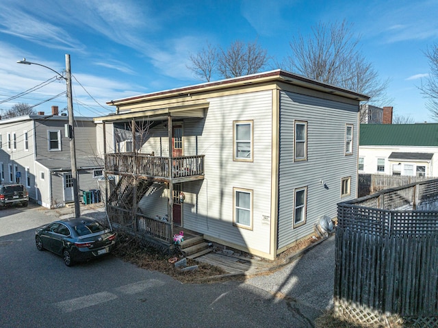 view of front of house