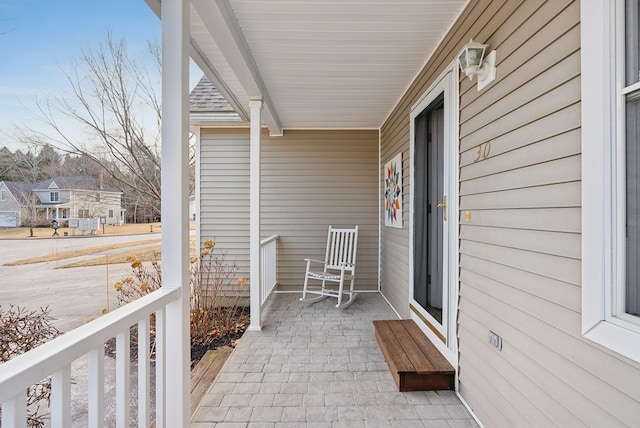 view of patio / terrace with covered porch