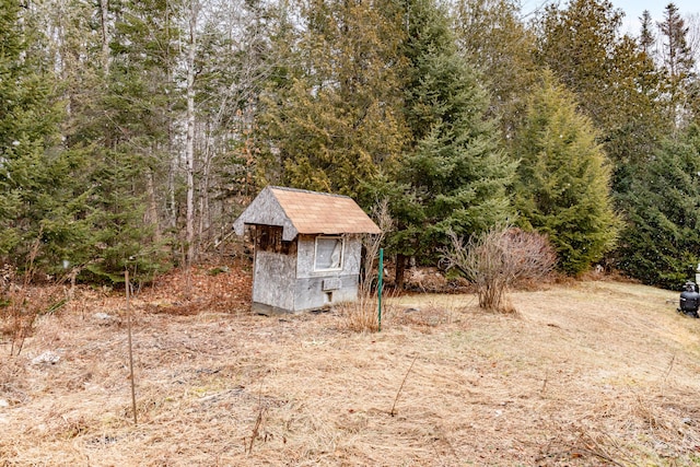 view of outbuilding