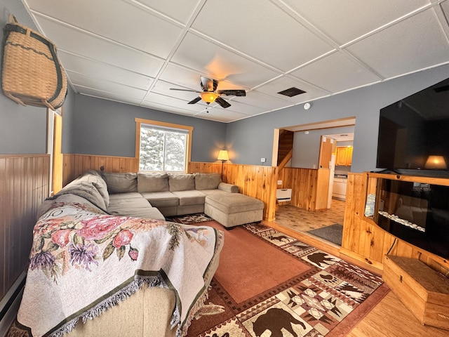 living room featuring ceiling fan