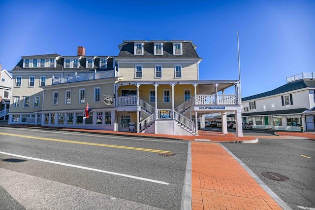 view of front facade featuring covered porch