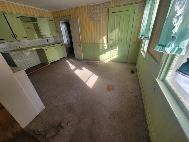 kitchen featuring green cabinets