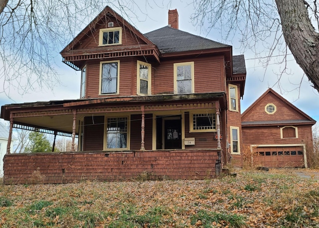 view of front of property featuring covered porch