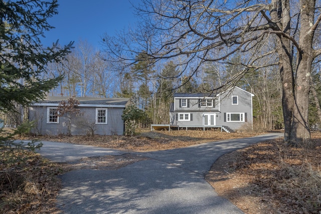 view of front of property