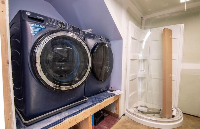 laundry room with washer and clothes dryer