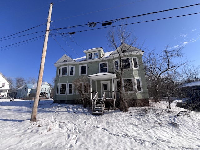 view of front property