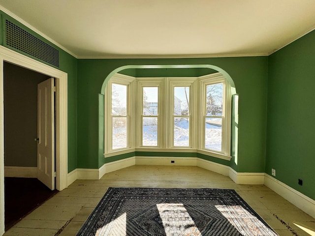 empty room with ornamental molding