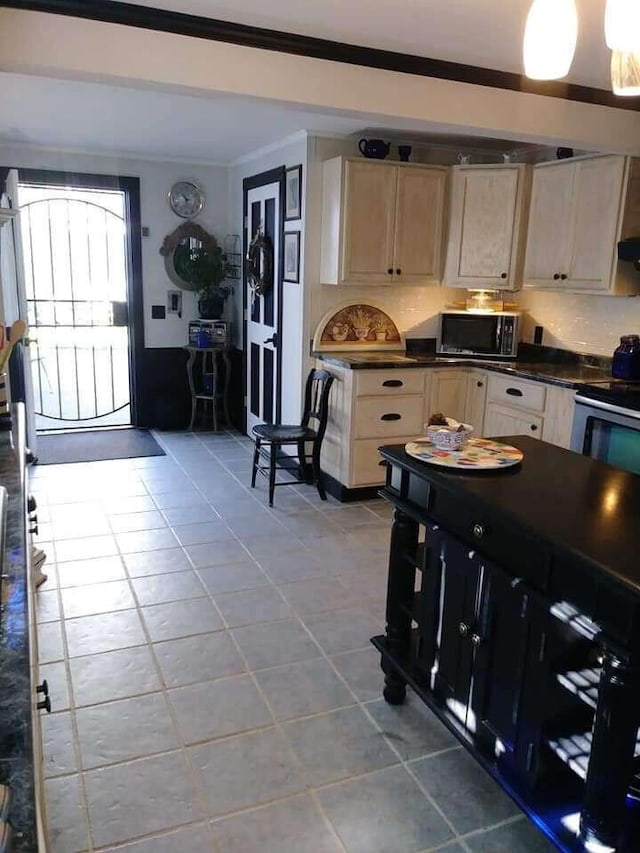 kitchen featuring ornamental molding, black microwave, electric stove, backsplash, and dark countertops