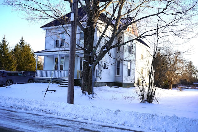 view of front of house featuring a porch