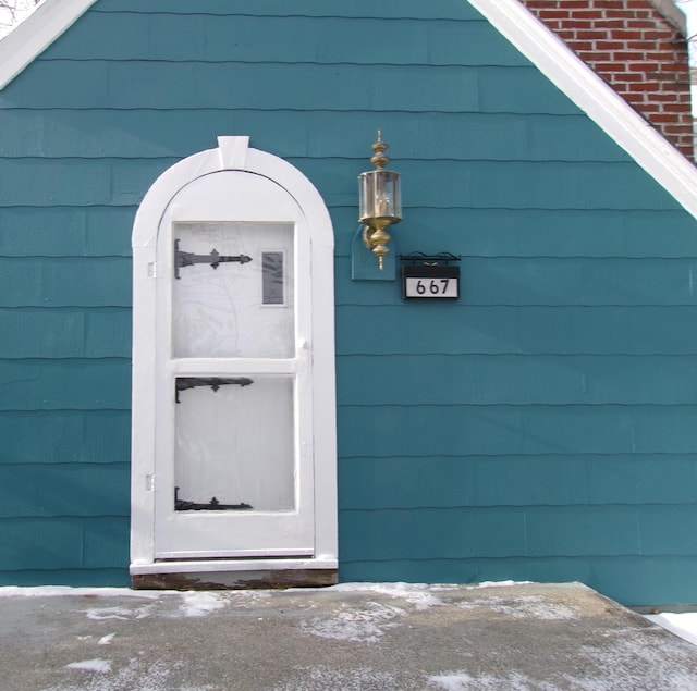 view of property entrance