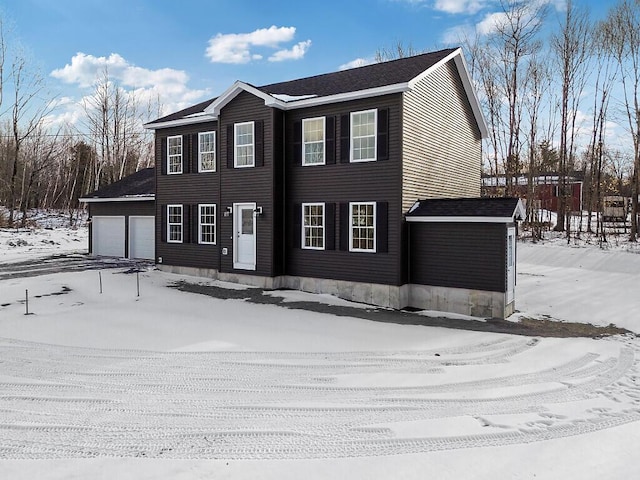 view of front facade featuring a garage