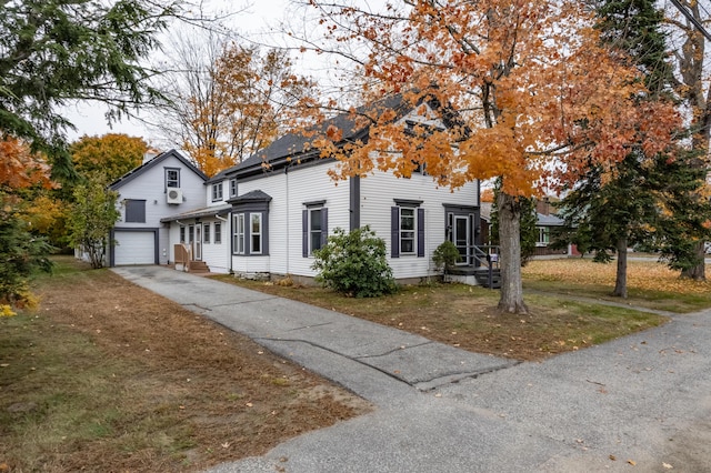 view of front of home with a front yard