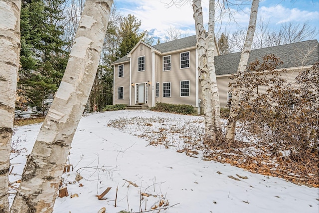 view of front of property