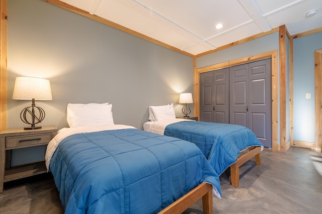 bedroom featuring a closet