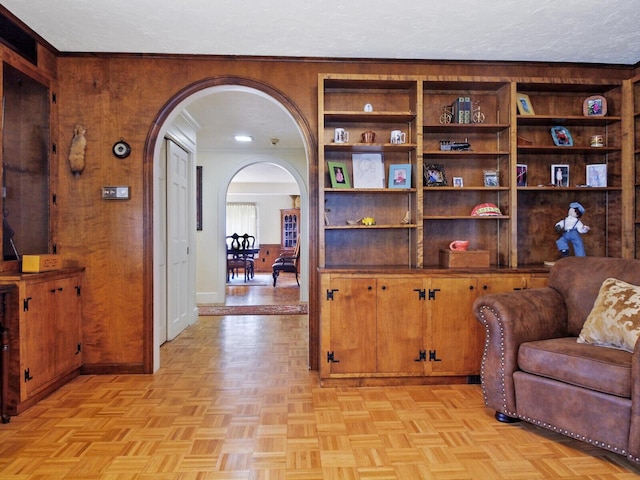 sitting room with light parquet floors