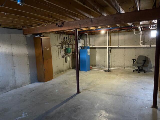 view of unfinished basement