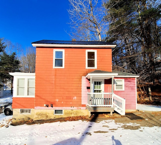 view of front property