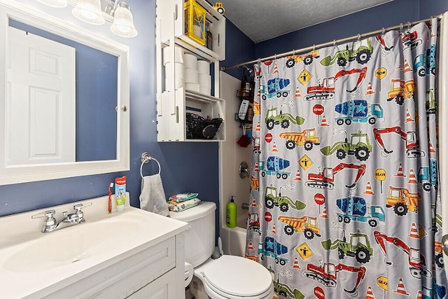 full bathroom featuring vanity, toilet, and shower / bath combo with shower curtain