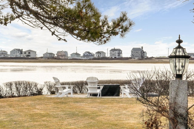 view of yard featuring a residential view
