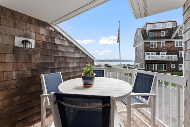 deck featuring outdoor dining space