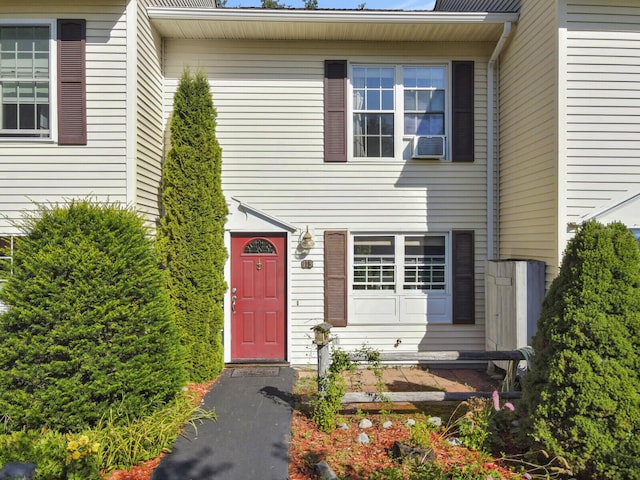 view of exterior entry with cooling unit