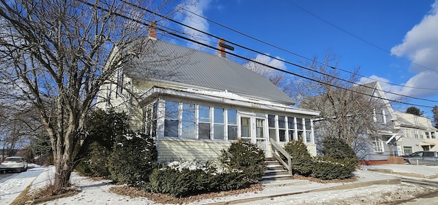 view of front of property