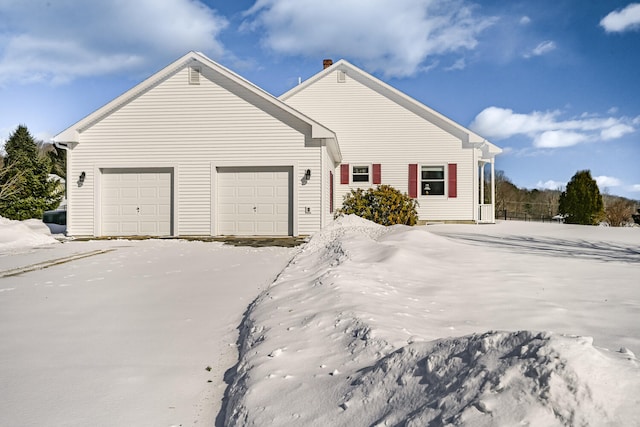 view of front of house featuring a garage