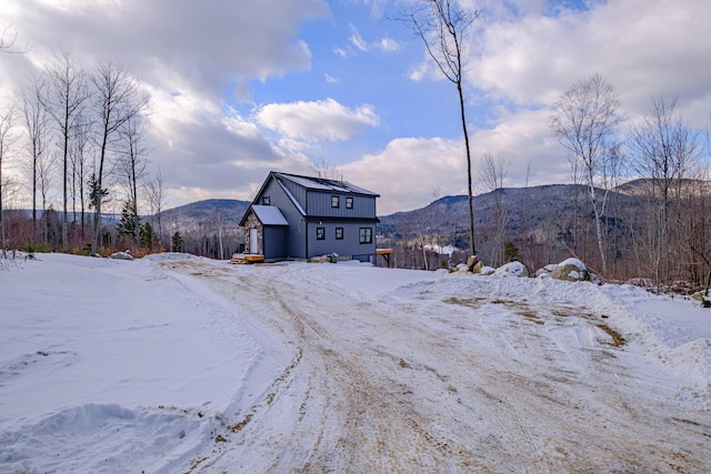 view of mountain feature