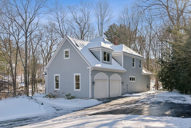 view of front facade with a garage