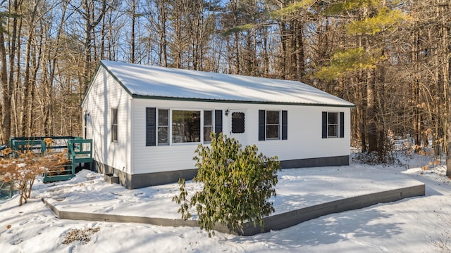 view of front of property