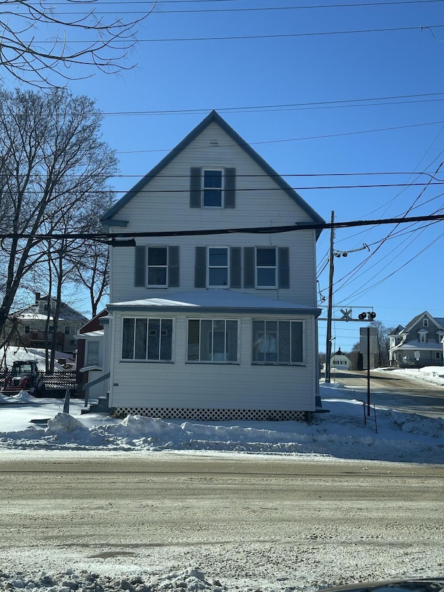 view of front of house