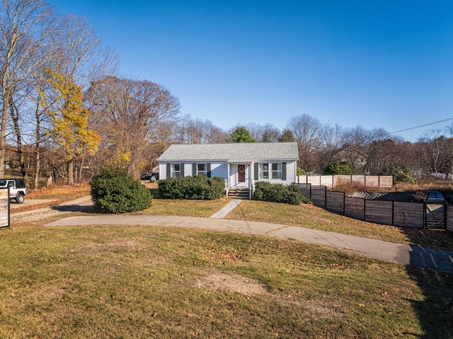 view of front of property with a front yard