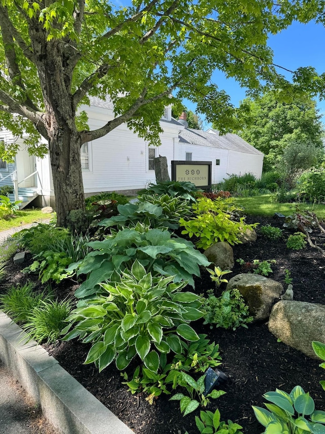 view of side of property
