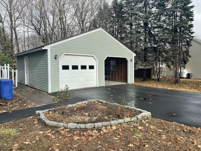 view of detached garage