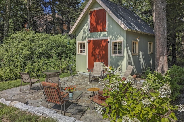 view of outbuilding