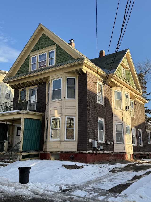 view of front of property