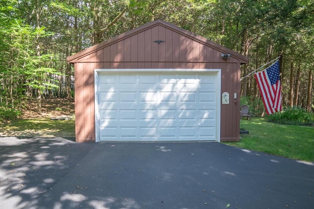 417 Middle Rd, Falmouth, ME 04105 - view of detached garage